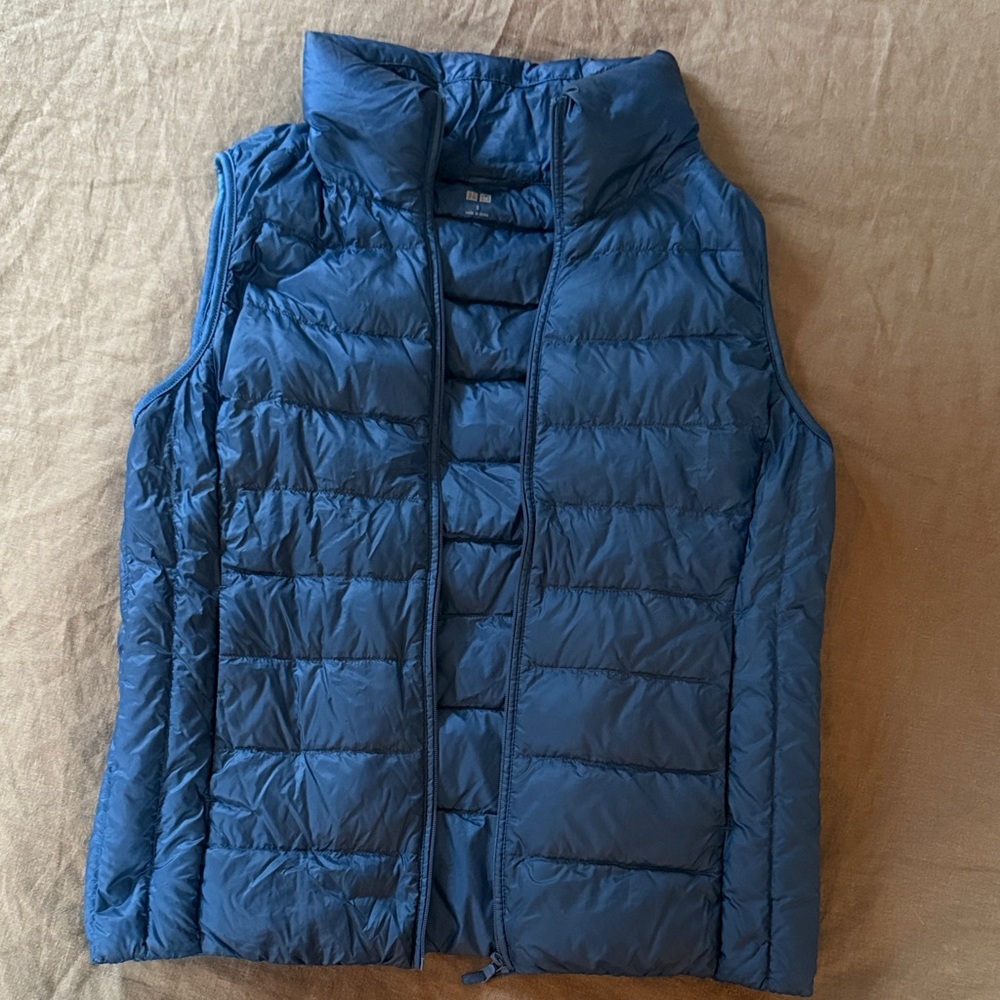 Uniqlo Blue Puffer Vest